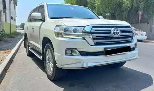 Gebraucht Toyota Land Cruiser Zu vermieten in Doha #22047 - 1  image 