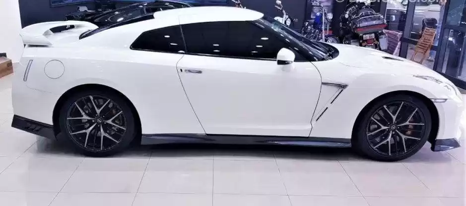 Gebraucht Nissan GT-R Zu vermieten in Doha #22083 - 1  image 