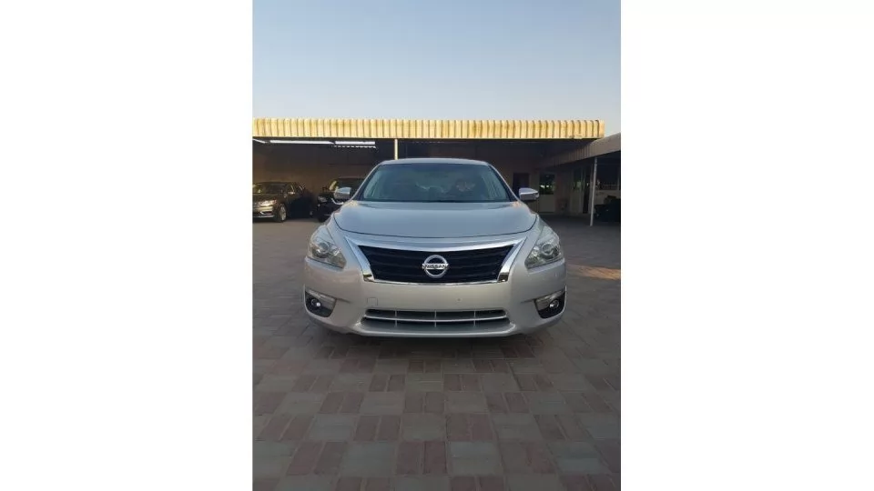 استفاده شده Nissan Altima برای اجاره که در دوحه #22107 - 1  image 