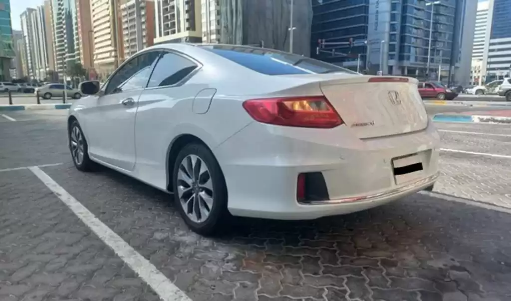 Utilisé Honda Accord À Louer au Doha #22158 - 1  image 