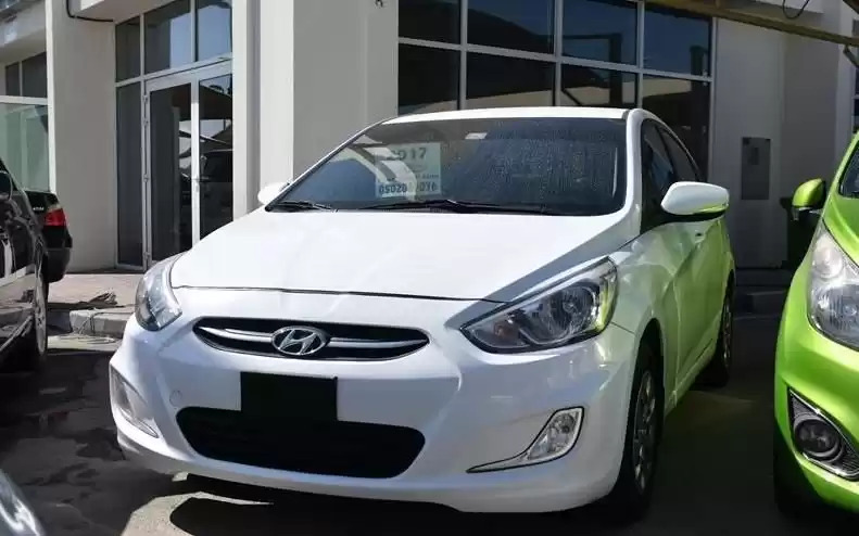 استفاده شده Hyundai Accent برای اجاره که در دوحه #22224 - 1  image 