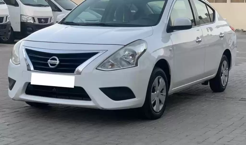 Usado Nissan Sunny Alquiler en Doha #22234 - 1  image 