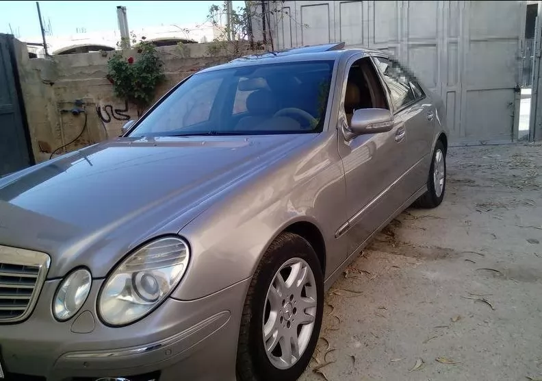 Usado Mercedes-Benz E Class Alquiler en Amán #22780 - 1  image 