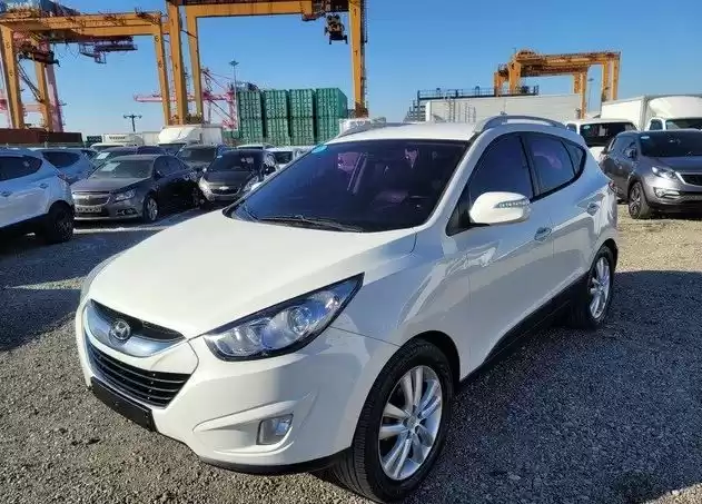 استفاده شده Hyundai Tucson SUV برای اجاره که در امان #22916 - 1  image 