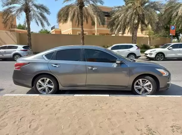 Used Nissan Altima For Sale in Dubai #23356 - 1  image 