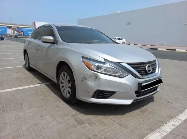 استفاده شده Nissan Altima برای اجاره که در دبی #23359 - 1  image 