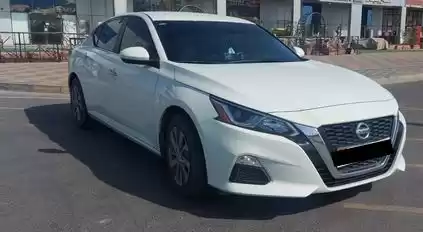 مستعملة Nissan Altima للبيع في دبي #23370 - 1  صورة 