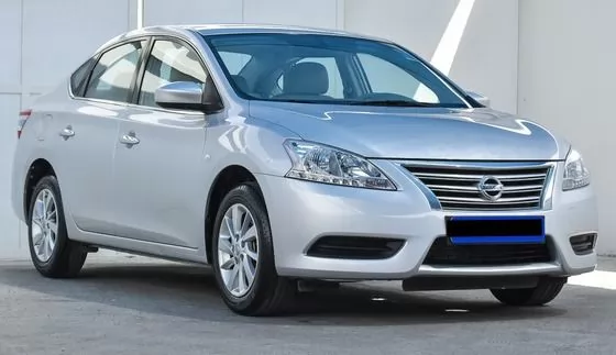 مستعملة Nissan Sentra للبيع في دبي #23375 - 1  صورة 