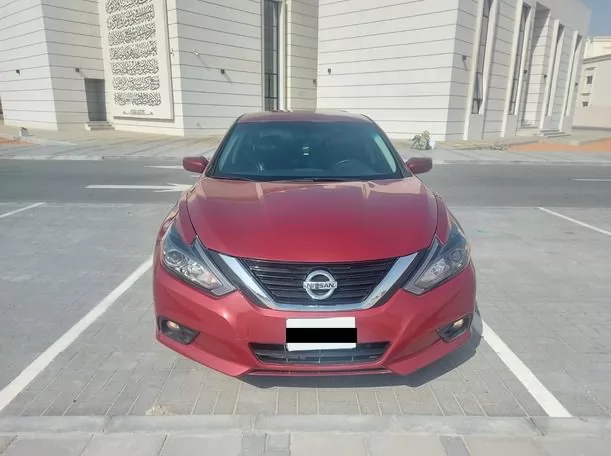 مستعملة Nissan Altima للبيع في دبي #23404 - 1  صورة 