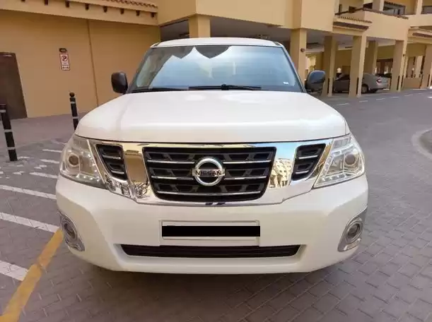 مستعملة Nissan Patrol للإيجار في دبي #23441 - 1  صورة 