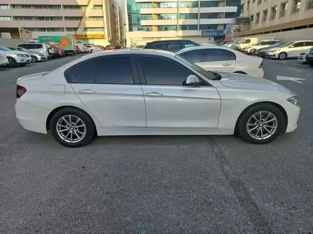 مستعملة BMW 320 للبيع في دبي #23445 - 1  صورة 