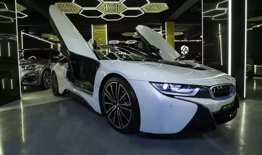 Used BMW i8 Sport For Sale in Cairo , Cairo-Governorate #23990 - 1  image 
