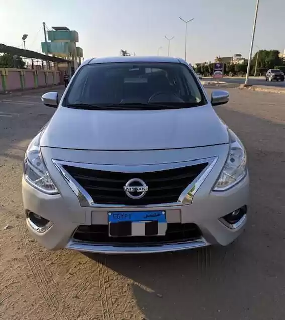 مستعملة Nissan Sunny للإيجار في محافظة-القاهرة‬ #25052 - 1  صورة 