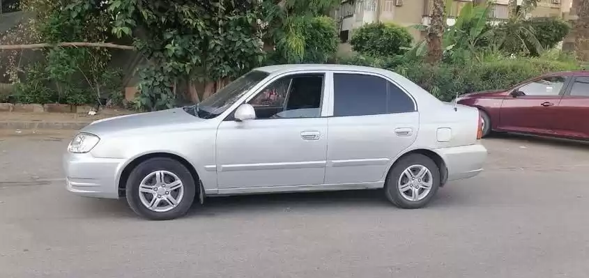 Utilisé Hyundai Unspecified À vendre au Gouvernorat-du-Caire #25116 - 1  image 