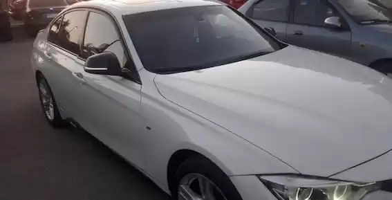 Gebraucht BMW 320 Zu verkaufen in Kairo-Gouvernement #25124 - 1  image 