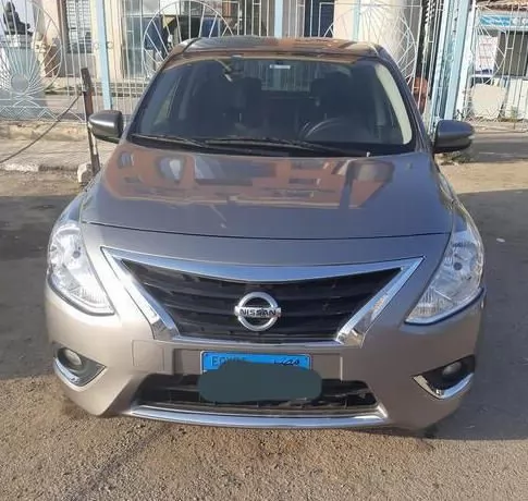 استفاده شده Nissan Sunny برای اجاره که در قاهره-استان #25212 - 1  image 