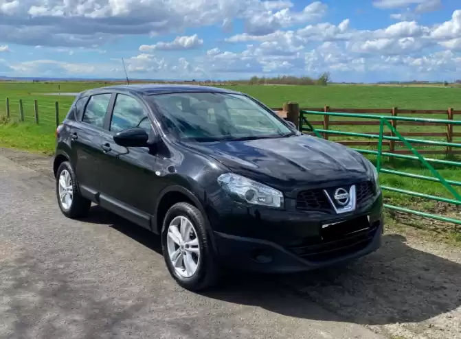 Used Nissan Qashqai For Sale in Greater-London , England #28634 - 1  image 