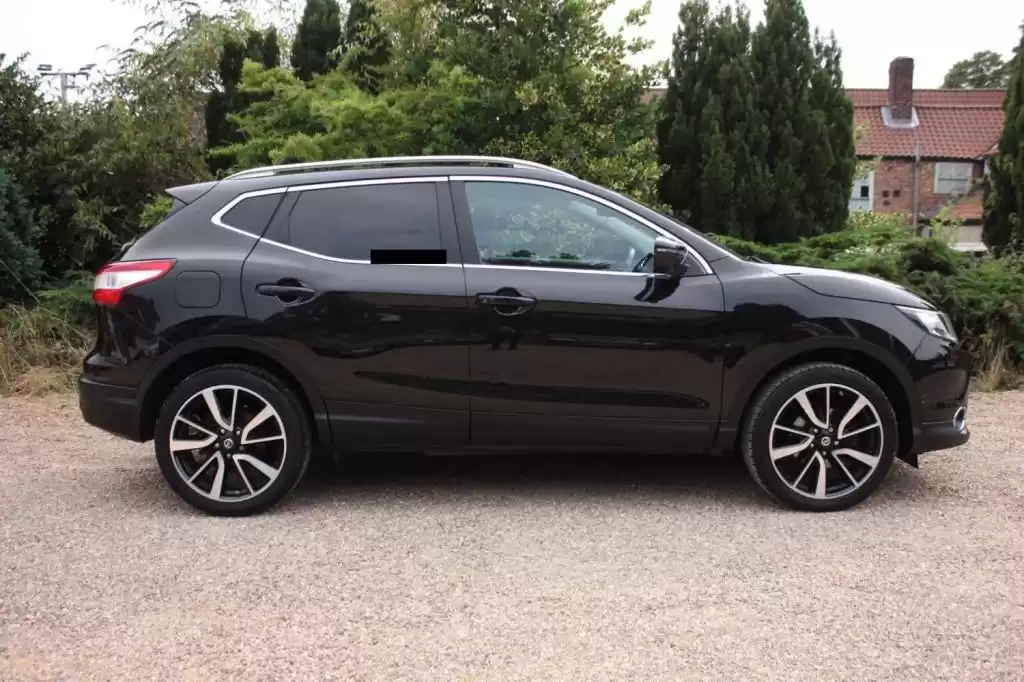 Used Nissan Qashqai For Sale in Greater-London , England #29701 - 1  image 