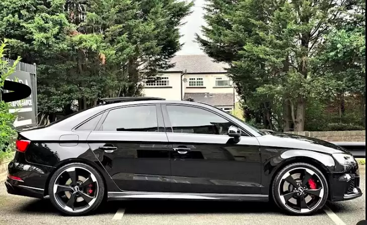 Utilisé Audi RS 3 À vendre au Angleterre #30665 - 1  image 
