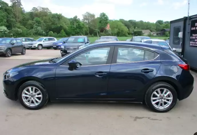 Использовал Mazda Mazda3 Продается в Большой Лондон , Англия #30775 - 1  image 