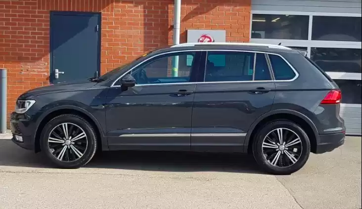 مستعملة Volkswagen Tiguan للبيع في لندن , لندن-الكبرى , إنجلترا #30815 - 1  صورة 