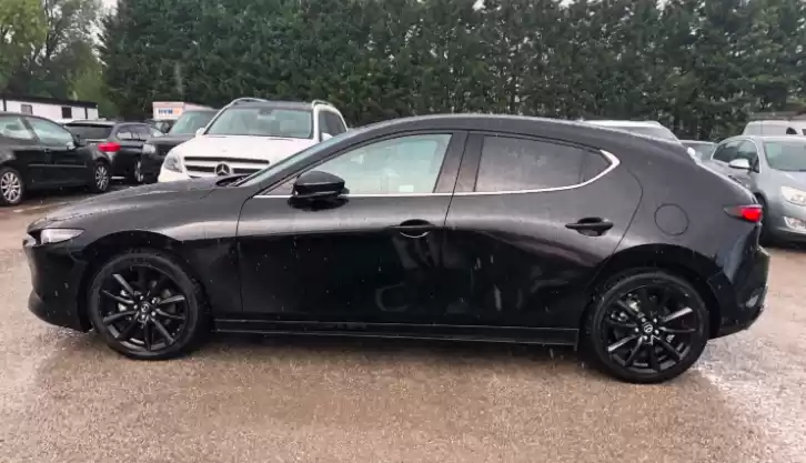 Utilisé Mazda Mazda3 À vendre au Londres , Grand-Londres , Angleterre #31015 - 1  image 