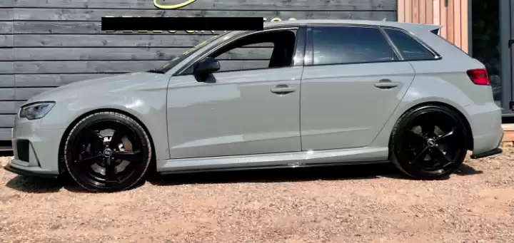مستعملة Audi RS 3 للبيع في لندن-الكبرى , إنجلترا #31028 - 1  صورة 