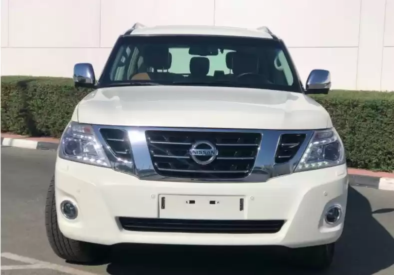 Использовал Nissan Patrol Продается в Дубай #31369 - 1  image 