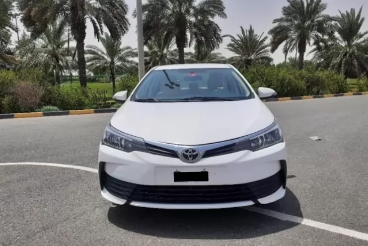 Utilisé Toyota Corolla À vendre au Dubai #31575 - 1  image 