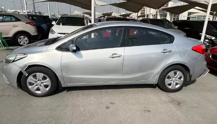 Использовал Kia Cerato Hatchback Продается в Дубай #31609 - 1  image 