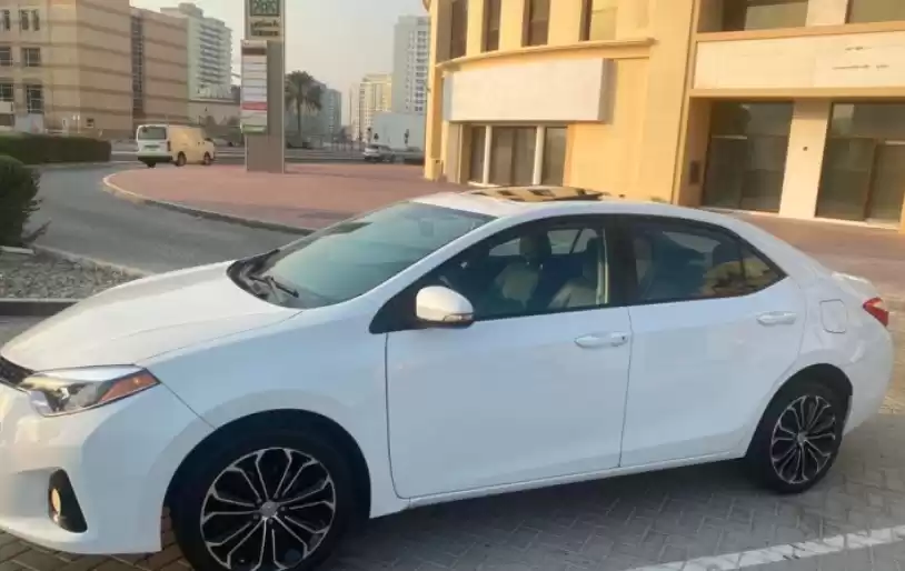Utilisé Toyota Corolla À vendre au Dubai #31646 - 1  image 