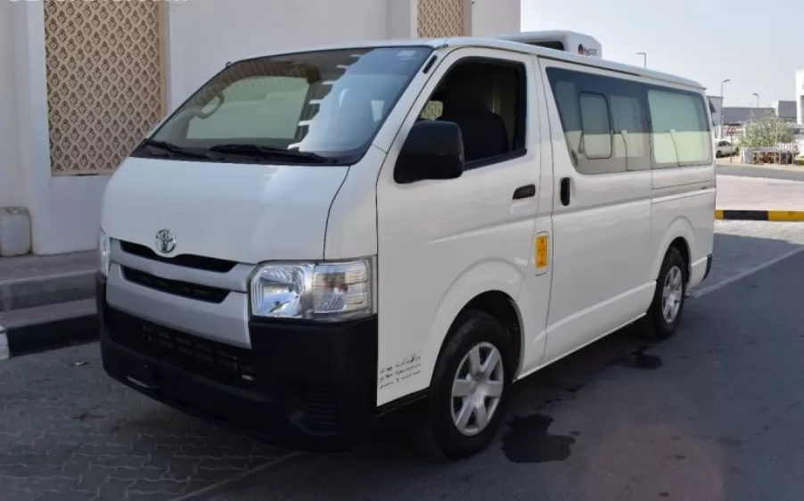 Gebraucht Toyota Hiace Zu verkaufen in Dubai #31652 - 1  image 