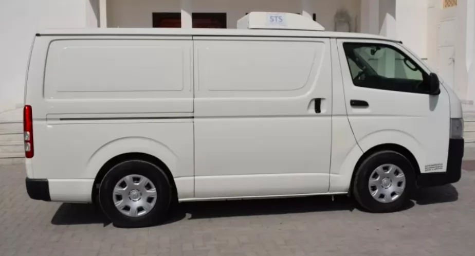 مستعملة Toyota Hiace للبيع في دبي #31737 - 1  صورة 