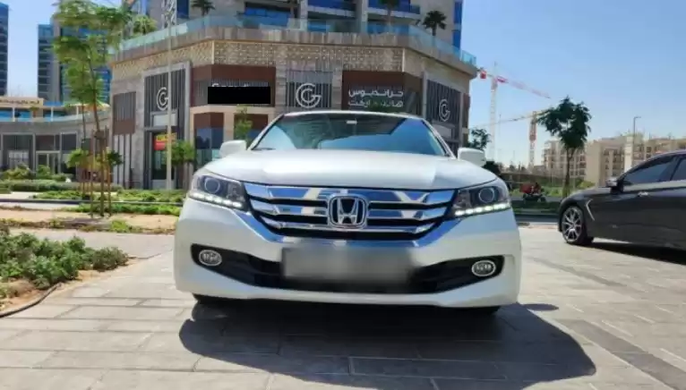 Использовал Honda Accord Продается в Дубай #31890 - 1  image 