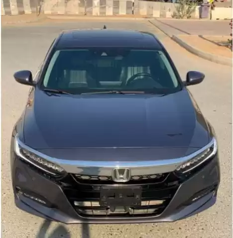 مستعملة Honda Accord للبيع في دبي #31902 - 1  صورة 
