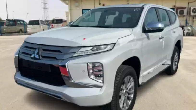 مستعملة Mitsubishi Montero للبيع في دبي #32041 - 1  صورة 