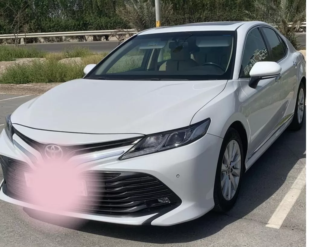 Used Toyota Camry For Sale in Dohat Arad Lagoon , Al-Muharraq Governorate #33628 - 1  image 