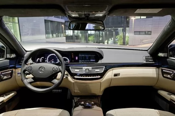 مستعملة Mercedes-Benz 400 للبيع في دبي لاند , دبي #34004 - 1  صورة 