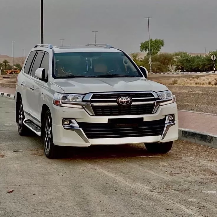 Nuevo Toyota FJ Cruiser Venta en PARQUE DE INVERSIONES DE DUBAI PRIMERO , Dubái #34156 - 1  image 