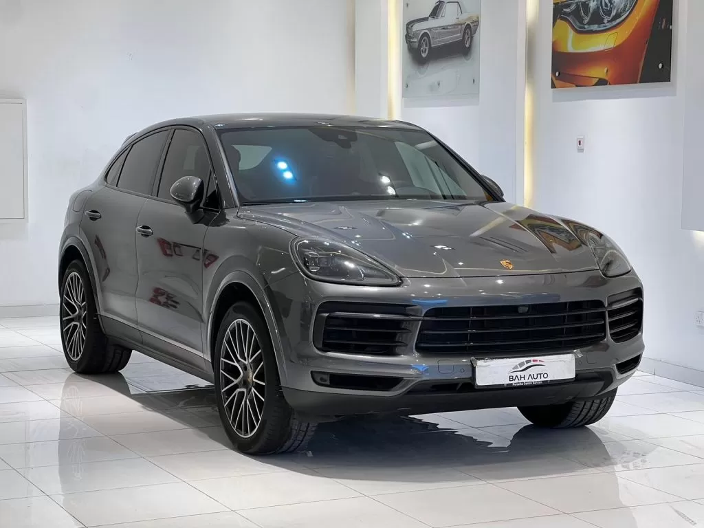 Used Porsche Cayenne SUV For Sale in Ar Rifa , Southern Governorate #34278 - 1  image 