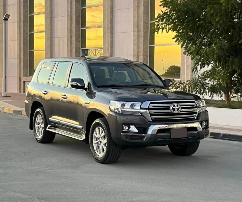 Used Toyota Land Cruiser GXR For Sale in Ar Rifa , Southern Governorate #34307 - 1  image 