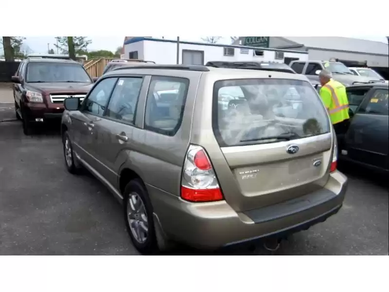 Utilisé Subaru Unspecified À vendre au Doha #6024 - 1  image 