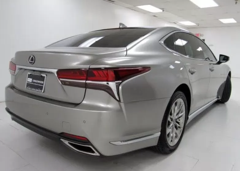 Used Lexus LS 600h For Sale in Doha #6369 - 1  image 