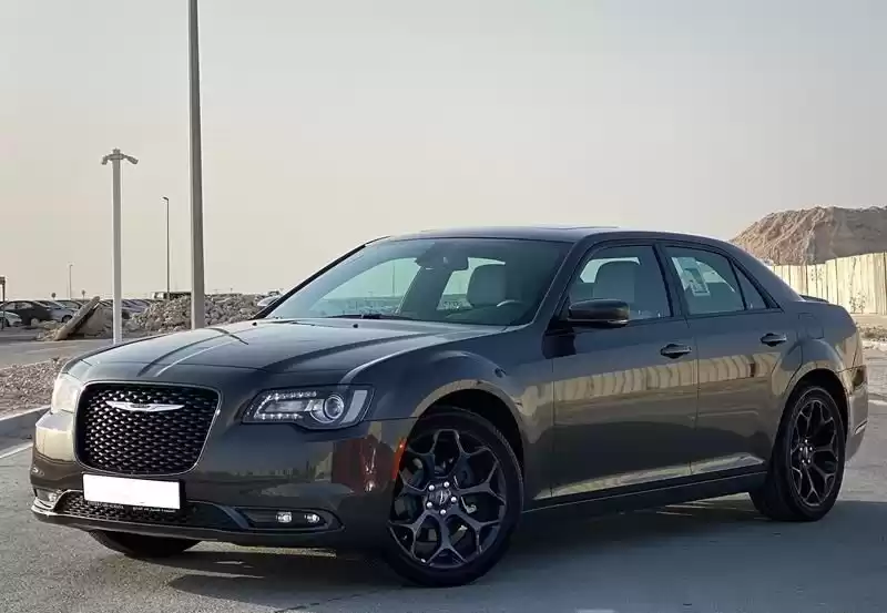 Gebraucht Chrysler Unspecified Zu verkaufen in Doha #6462 - 1  image 