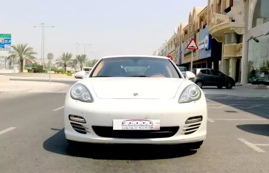 Gebraucht Porsche Unspecified Zu verkaufen in Doha #6481 - 1  image 