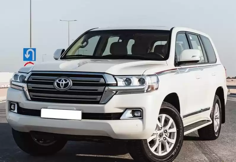 Utilisé Toyota Unspecified À vendre au Doha #6633 - 1  image 