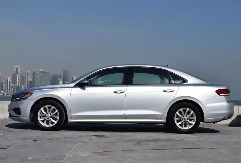 Gebraucht Volkswagen Passat Zu verkaufen in Doha #6750 - 1  image 