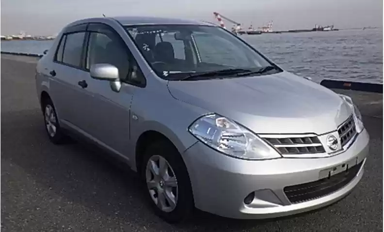 استفاده شده Nissan Tiida برای فروش که در دوحه #6825 - 1  image 