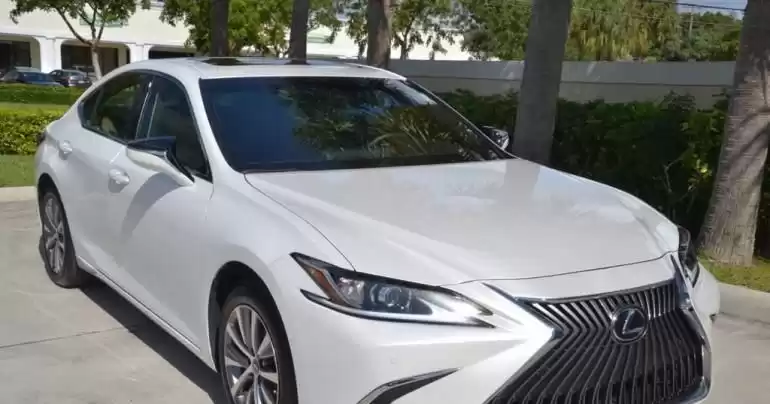 Used Lexus ES For Sale in Doha #6850 - 1  image 