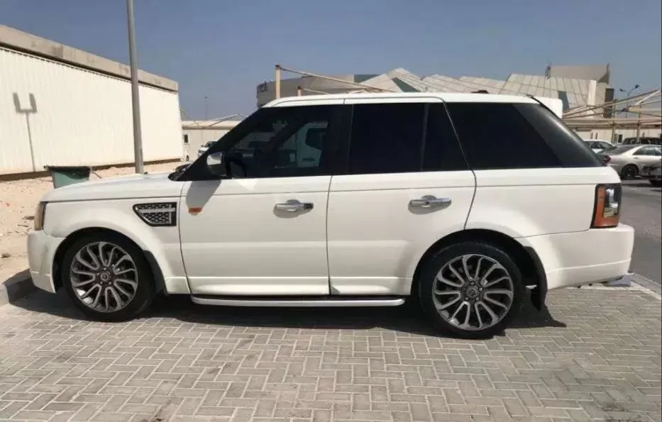 Used Land Rover Range Rover Sport For Sale in Al Sadd , Doha #6976 - 1  image 